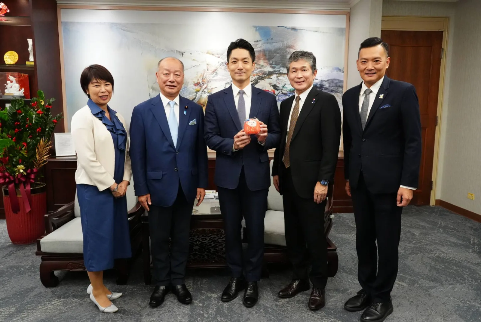 蔣萬安會晤日本眾議員高木啓　聚焦科技、防災與青年交流