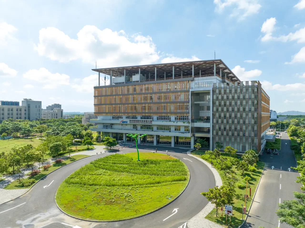 臺南攜手AMD釋出免費AI算力　助攻企業加速創新驗證