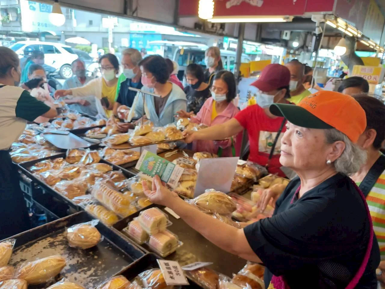 臺南15處市場夜市迎中秋國慶商機　219萬好市券補助「100元換200元」